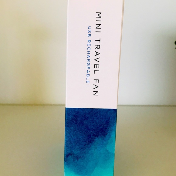 🦋Blu Butterfly Travel Fan - Aqua or White - USB rechargeable. - Picture 4 of 9